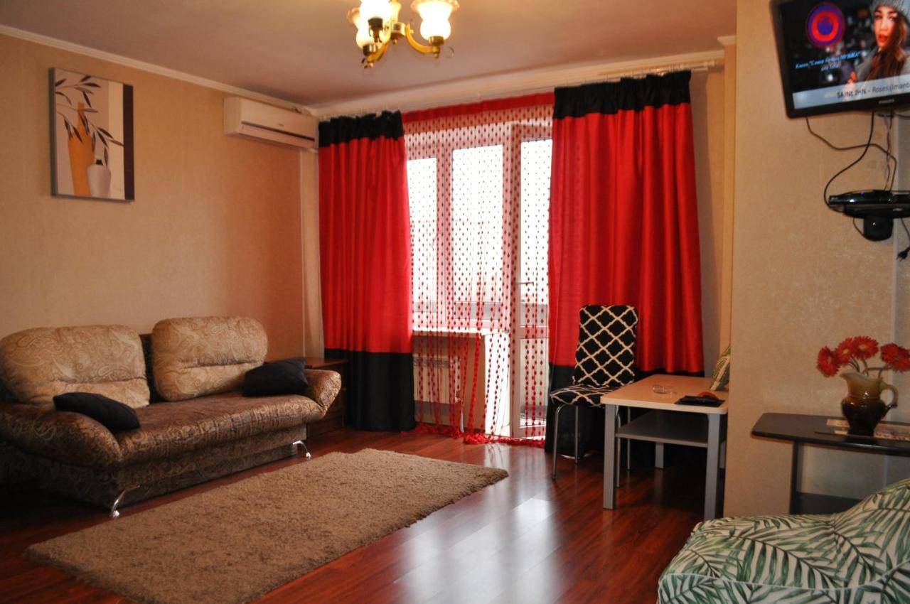 Spacious With Balcony Daire Kremençuk